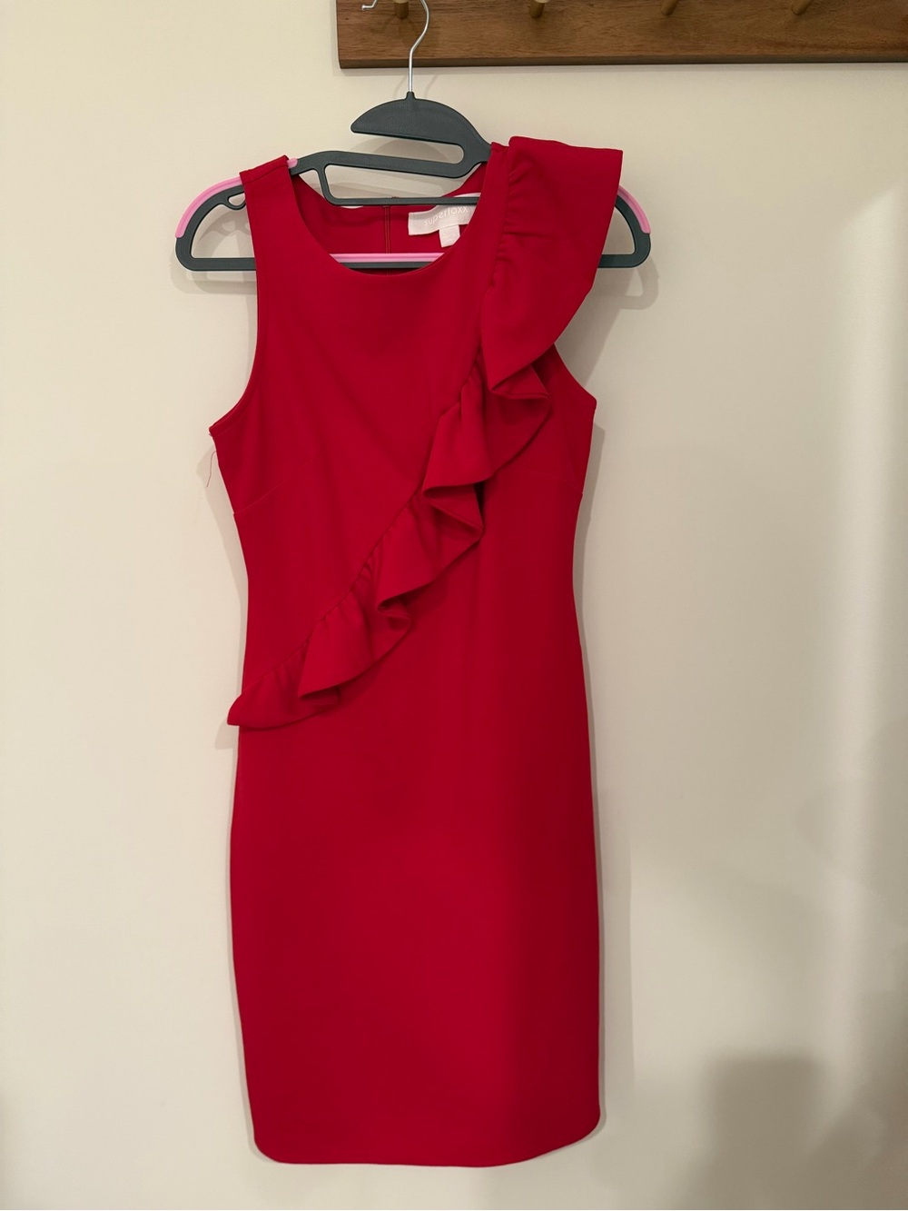 Red Ruffle Sheath Dress - Women's Elegant Sleeveless Dress